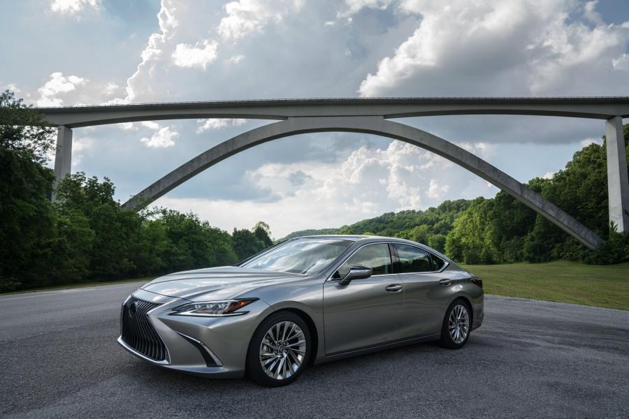  Lexus ES350 2018 года  (NA) (фото 5 из 15)
